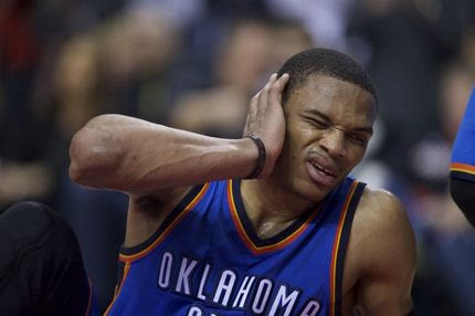 Σοκαριστική γονατιά στο πρόσωπο του Ουέστμπρουκ (PHOTOS+VIDEO)