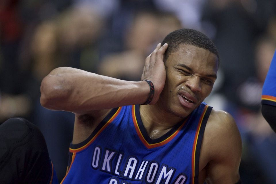 Σοκαριστική γονατιά στο πρόσωπο του Ουέστμπρουκ (PHOTOS+VIDEO)