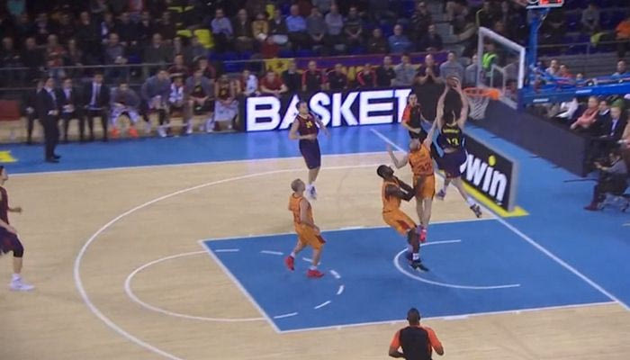 Μαγικό alley oop κάρφωμα από Σατοράνσκι, απίθανη ασίστ από Ντόελμαν (VIDEOS)