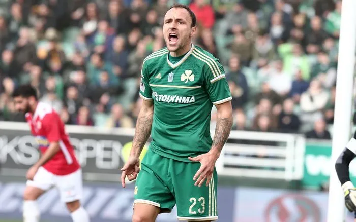 Μια επικαλαμίδα με τριφύλλι για τον Σίλντενφελντ