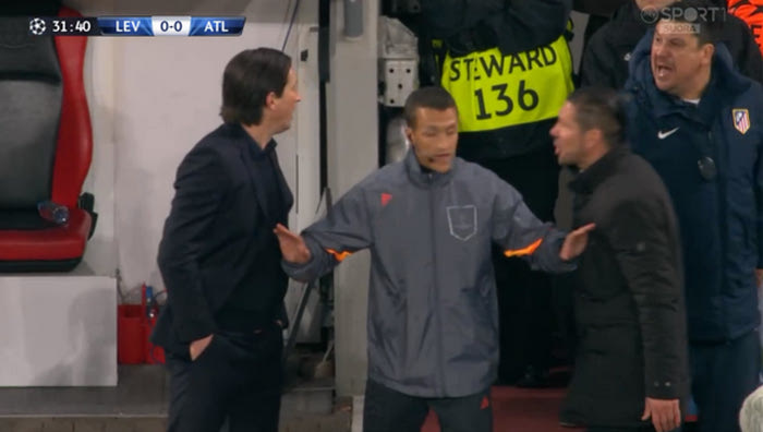 Παραλίγο επεισόδιο Σμιντ – Σιμεόνε (VIDEO)