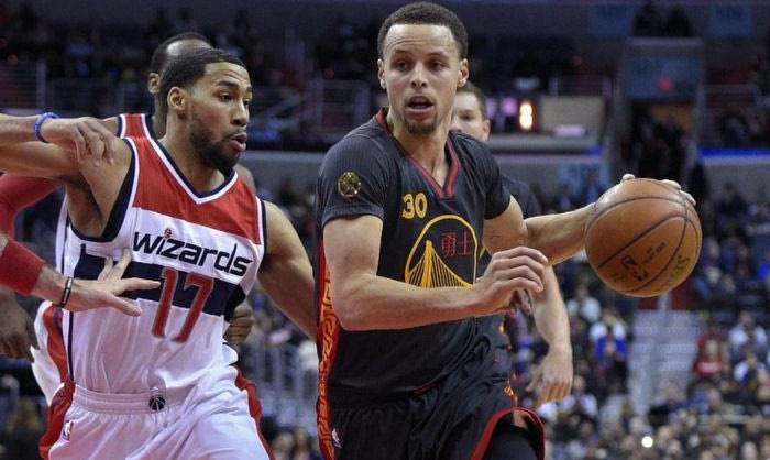 Ο Κάρι οδηγεί τους Ουόριορς