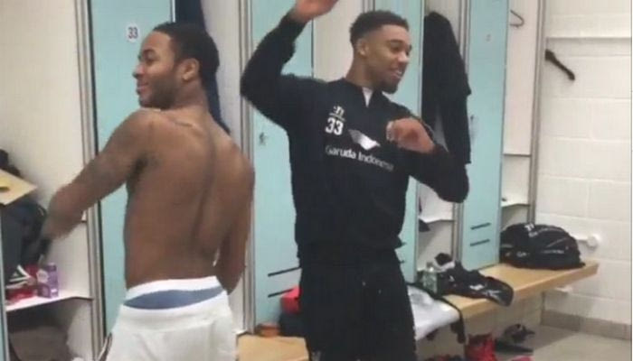 O χορός αλά Στάριτζ των παικτών της Λίβερπουλ (VIDEO)