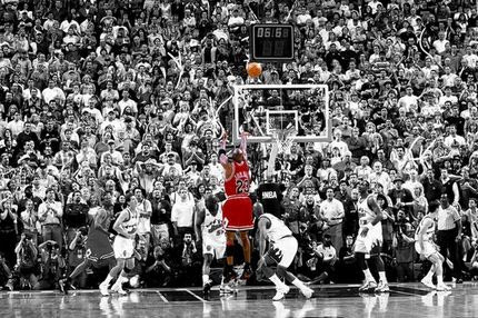 Ζήσε ξανά το σουτ του Μάικλ Τζόρνταν (VIDEO)