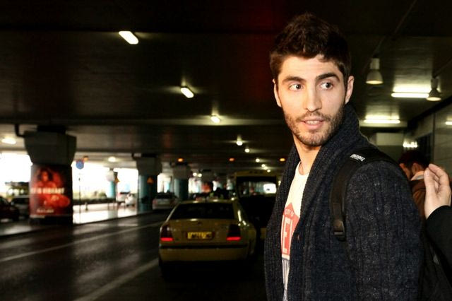 Έφτασε Αθήνα για τον Ολυμπιακό ο Τσαϊρέλης (PHOTOS)