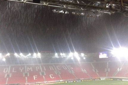 Έριξε… καρέκλες στο “Γ. Καραϊσκάκης” (VIDEO)