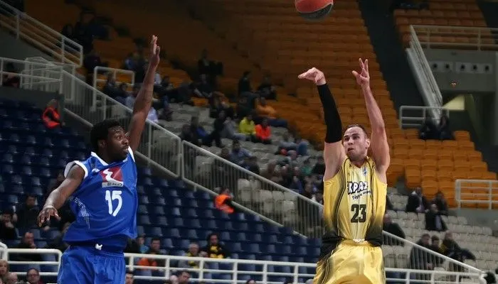 ΑΕΚ – Πανελευσινιακός  105-80