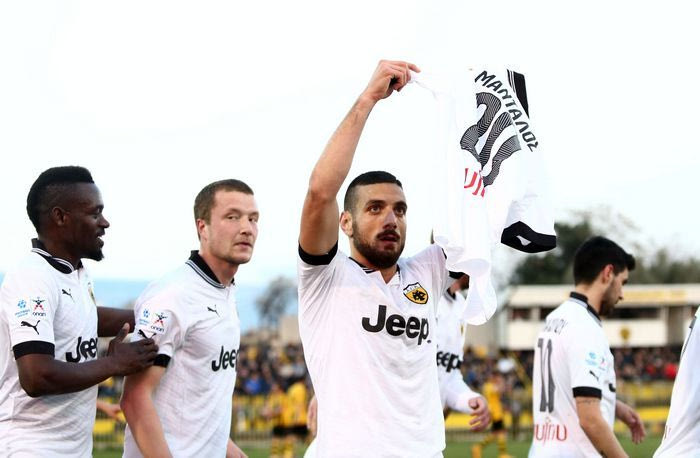 Αφιέρωσαν το γκολ στον Μάνταλο οι παίκτες της ΑΕΚ (PHOTOS)