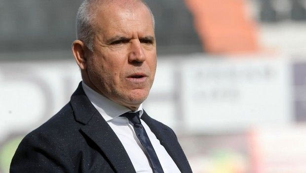 Απίστευτο τάκλιν πάνω στον Αναστόπουλο!