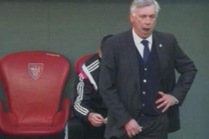 Ο Αντσελότι έπιασε τα… κοχόνες του (VIDEO)