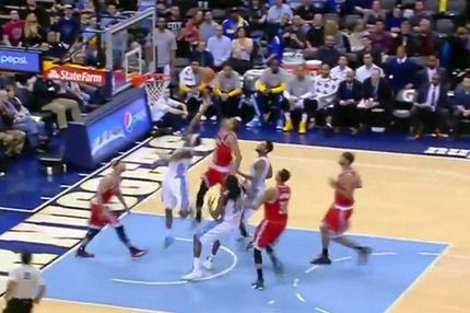 Φόβος και τρόμος ο Αντετοκούνμπο: απίθανο κόψιμο στον αιφνιδιασμό (VIDEO)