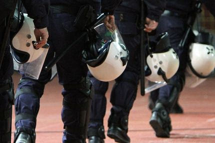 “Επίθεση στα γραφεία της Χρυσής Αυγής από οπαδούς της ΑΕΚ”