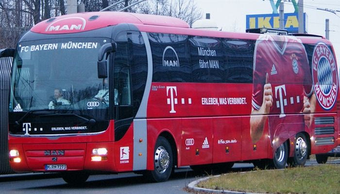 Έμεινε από πετρέλαιο το λεωφορείο της Μπάγερν (PHOTO)