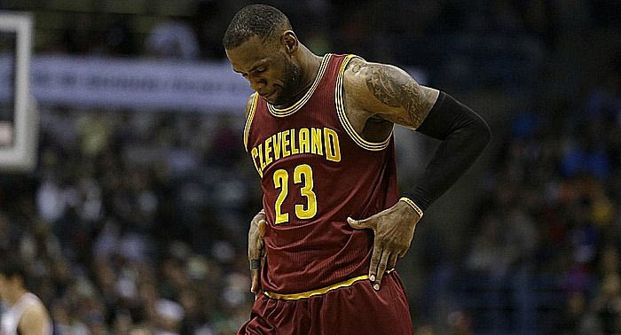 O Giannis δεν πρόλαβε τον ΛεΜπρόν που κάρφωσε για το Νο1