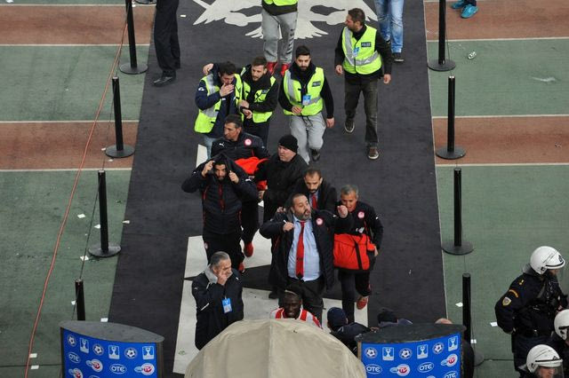 Δείτε σε VIDEO το επεισόδιο με τον Καραπαπά στη συνέντευξη Τύπου