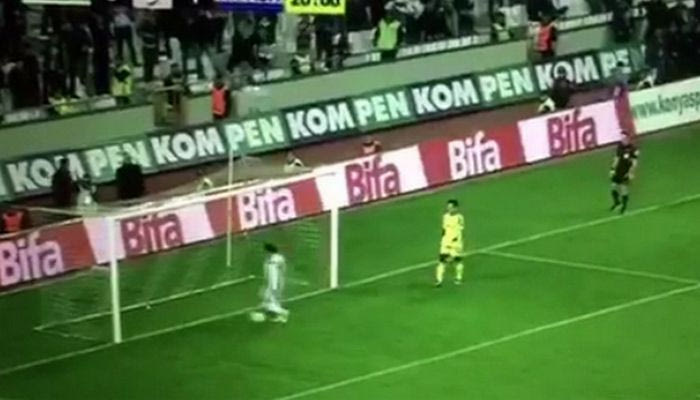 Απίστευτο Fair Play στο τουρκικό πρωτάθλημα (VIDEOS)