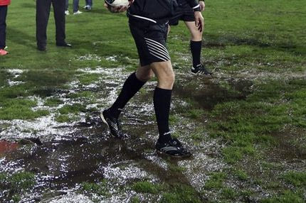 “Σκάνδαλο! Εγγυηθείτε για τη σωματική ακεραιότητα των παικτών”