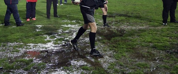 “Σκάνδαλο! Εγγυηθείτε για τη σωματική ακεραιότητα των παικτών”