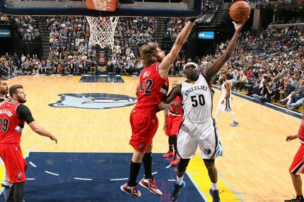 Εύκολα οι Γκρίζλις, σούπερ οι Σανς