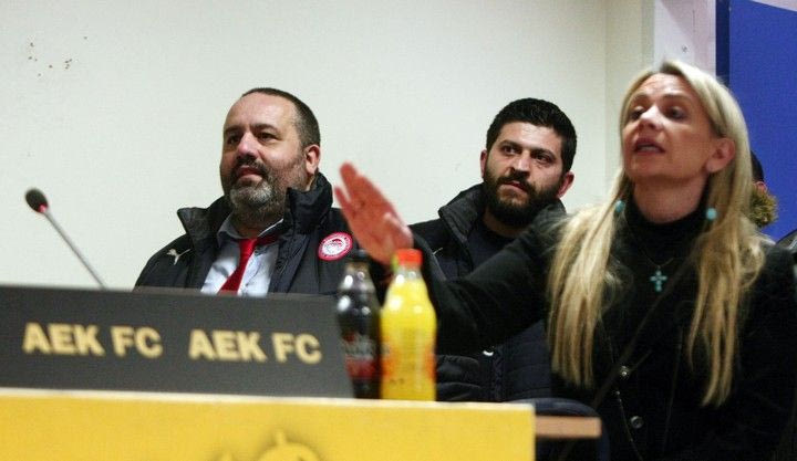 Επεισόδιο με Καραπαπά στη συνέντευξη Τύπου. Τι είπε ο Περέιρα (VIDEO)