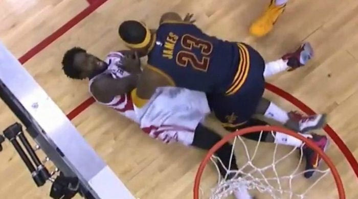 Έξω φρενών ο ΛεΜπρόν πιάστηκε στα χέρια με Μπέβερλι (VIDEO)