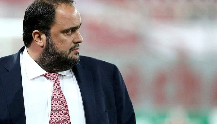 Πριμ από Μαρινάκη στα κορίτσια του πόλο!