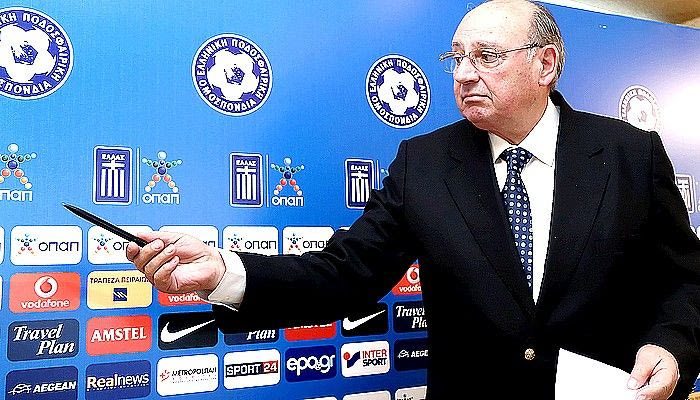 Ο φάκελος, τα ελληνικά και το…φαγί