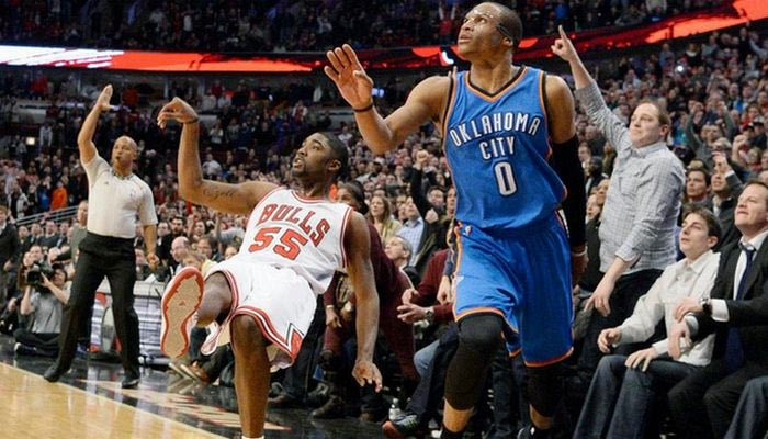 Ο… άγνωστος Μουρ “λύτρωσε” τους Μπουλς, εύκολο βράδυ για τους Μπλέιζερς (VIDEOS)