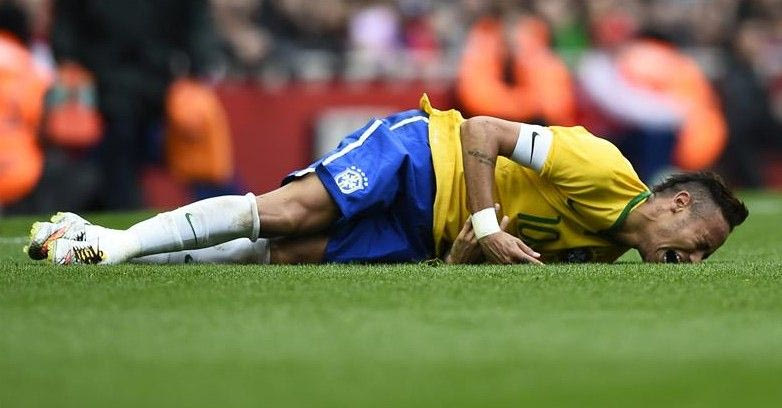 Το εγκληματικό χτύπημα του Μεδέλ στον Νεϊμάρ (PHOTOS+VIDEO)