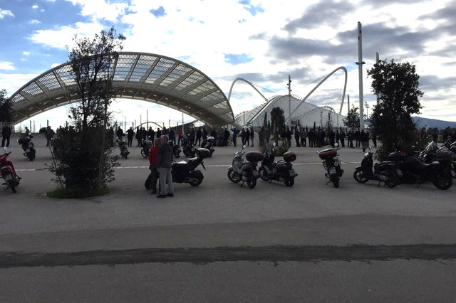 Ουρές από το πρωί για ένα εισιτήριο στο ΟΑΚΑ (PHOTOS)