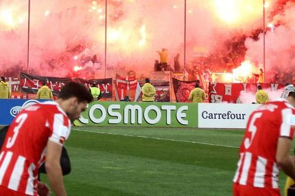 Εκκωφαντικός θόρυβος κατά την είσοδο του Ολυμπιακού στο ΟΑΚΑ (VIDEOS)