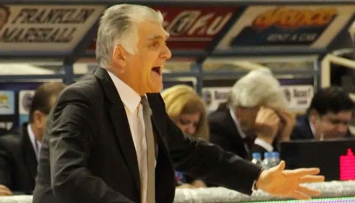 Μαρκόπουλος: “Με υγιείς παίκτες, καλύτερα αποτελέσματα”