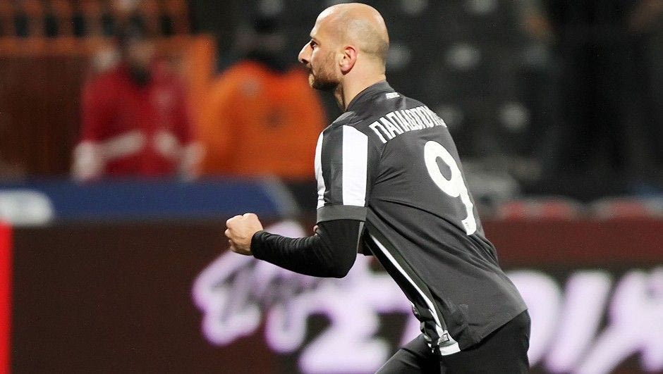 Ο Παπαδόπουλος αγκαλιά με τον φωτογράφο του ΠΑΟΚ (PHOTO)