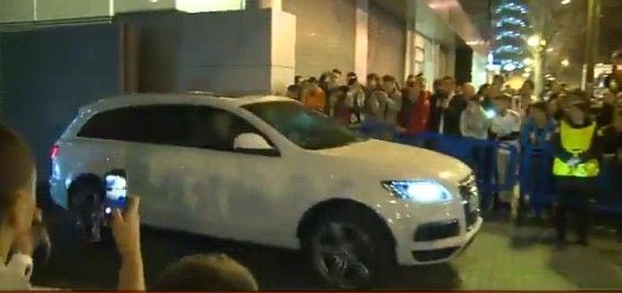 Άγριο κράξιμο από οπαδούς στους ποδοσφαιριστές της Ρεάλ (VIDEO)