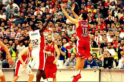 Ζήτησε 900.000 το χρόνο ο μάνατζερ του Σλούκα