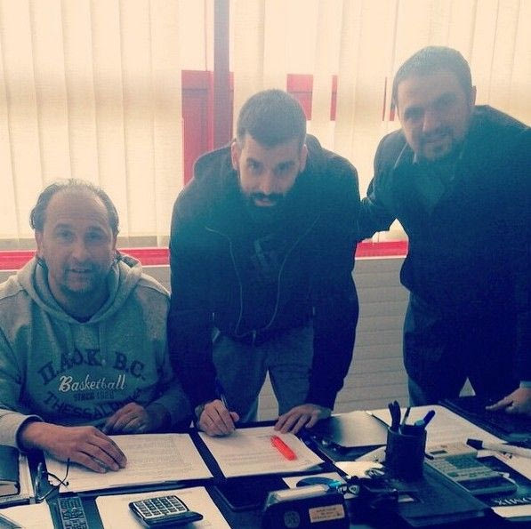 Τσόχλας και με την βούλα