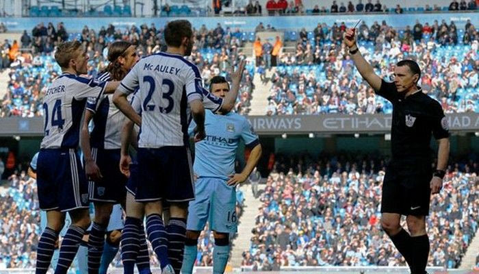 Του αφαίρεσαν την κόκκινη, την χρέωσαν σε άλλον (VIDEO)