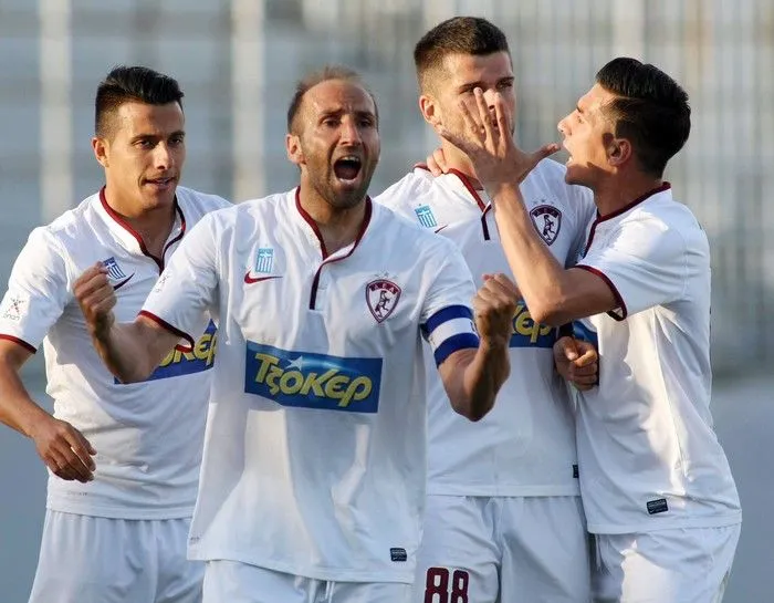 Η ΑΕΛ των 10 παικτών “άλωσε” την Πάτρα, μοιρασιά στην Ριζούπολη