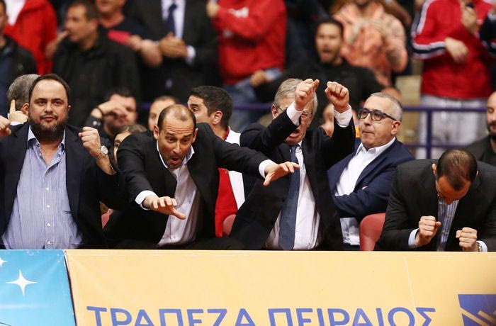 Έτσι έζησαν οι Αγγελόπουλοι τη νίκη επί της Μπαρτσελόνα (VIDEO)