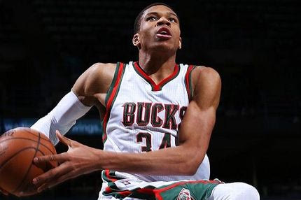 O ξεκαρδιστικός χορός του Αντετοκούνμπο