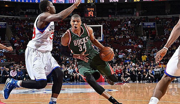 Χόρεψε και κάρφωσε στο No3 του Top-10 ο Giannis (VIDEO)