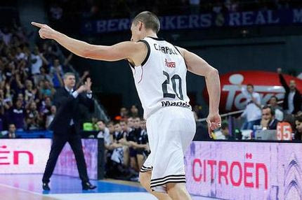 VIDEO: Το νικητήριο τρίποντο του Κάρολ