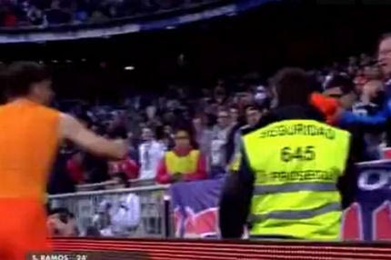 ΣΥΓΚΙΝΗΣΕ ο Κασίγιας: Έδωσε τη φανέλα του σε άτομο με ειδικές ανάγκες (VIDEO)