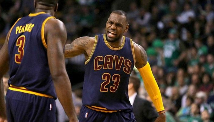 Πήραν σκούπα και “καθάρισαν” οι Καβς (VIDEOS)