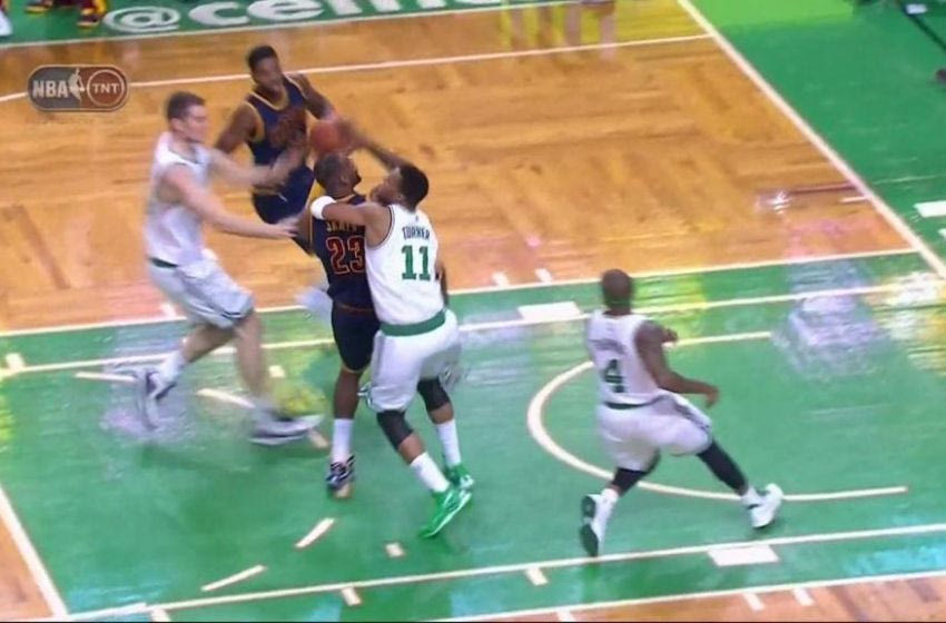 “Γκρέμισε” τον Λεμπρόν ο Τέρνερ (VIDEO)