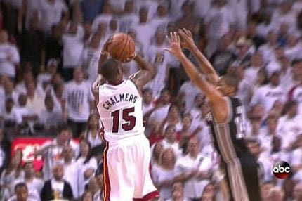 Top5: Τρομερό buzzer beater από τον… Super Mario (VIDEO)