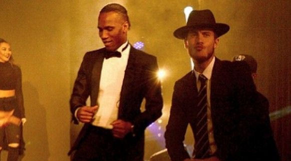 Ντρογκμπά και Αζάρ παραδίδουν μαθήματα… χορού (VIDEO)