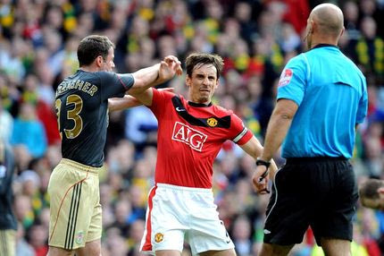 Τρολάρισμα Νέβιλ για τον τελευταίο τίτλο της Λίβερπουλ: “Ξεσαλώστε!”