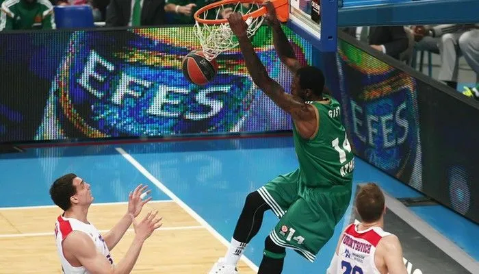 Εκπληκτική ασίστ Διαμαντίδη, τρομερό κάρφωμα Γκιστ (VIDEO)