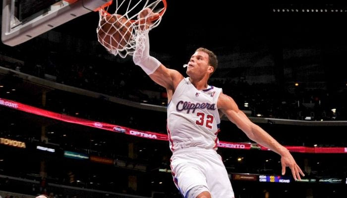 Top5: Τρομερή προσποίηση και κάρφωμα από Γκρίφιν (VIDEO)